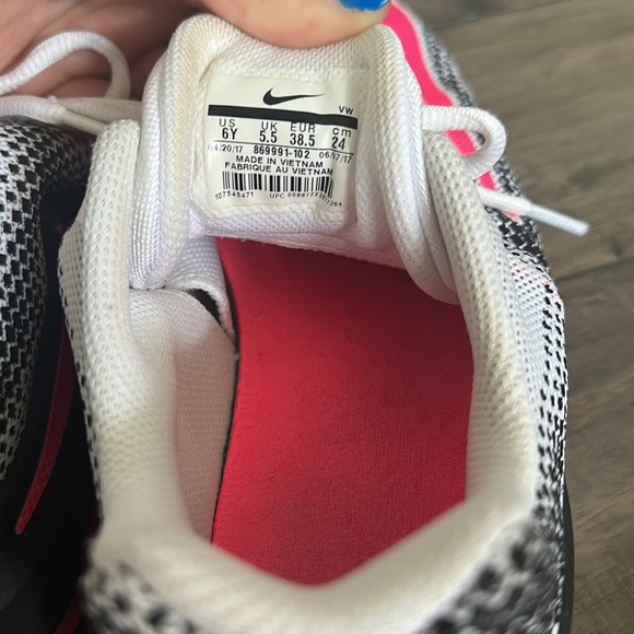 Nike Air Max Infuriate ‘White Racer Pink Black’ - Picture 4 of 7